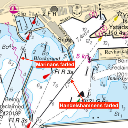 Utsnitt från sjökort över Ystad hamn, med två farleder utmärkta