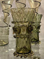 Replika av historiskt glas i klosterbutik