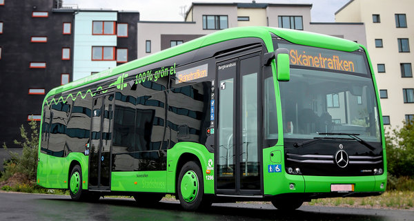 Bild på en grön elbuss
